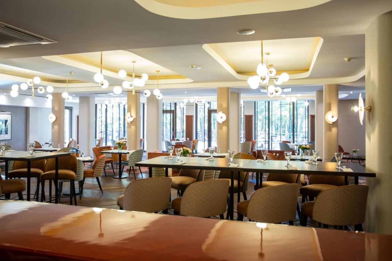 Hotel Styl 70 Pszczyna Exteriör bild