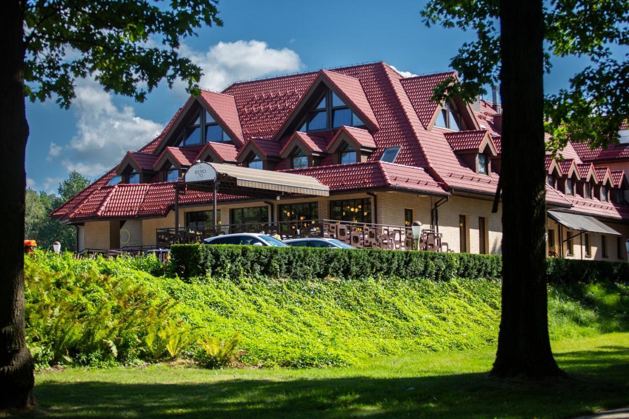 Hotel Styl 70 Pszczyna Exteriör bild