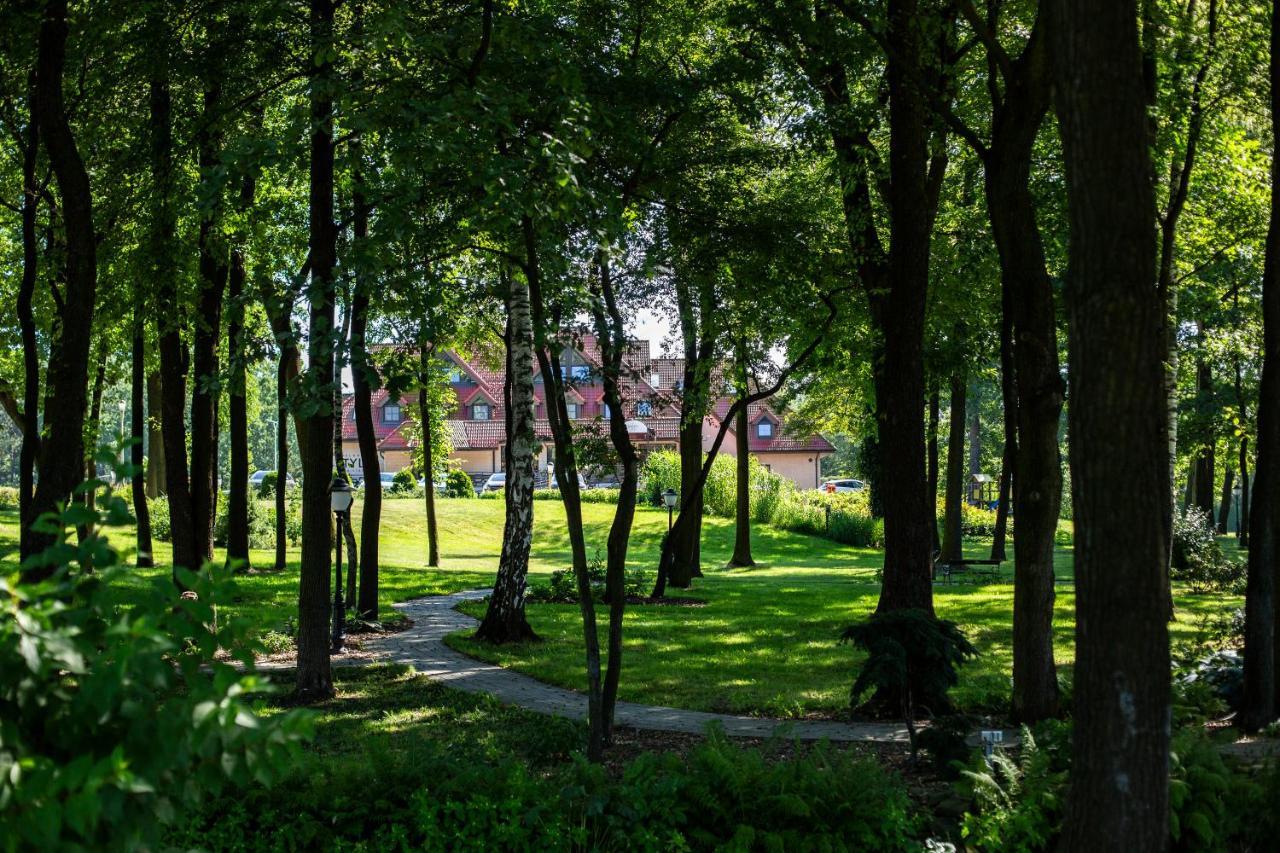 Hotel Styl 70 Pszczyna Exteriör bild